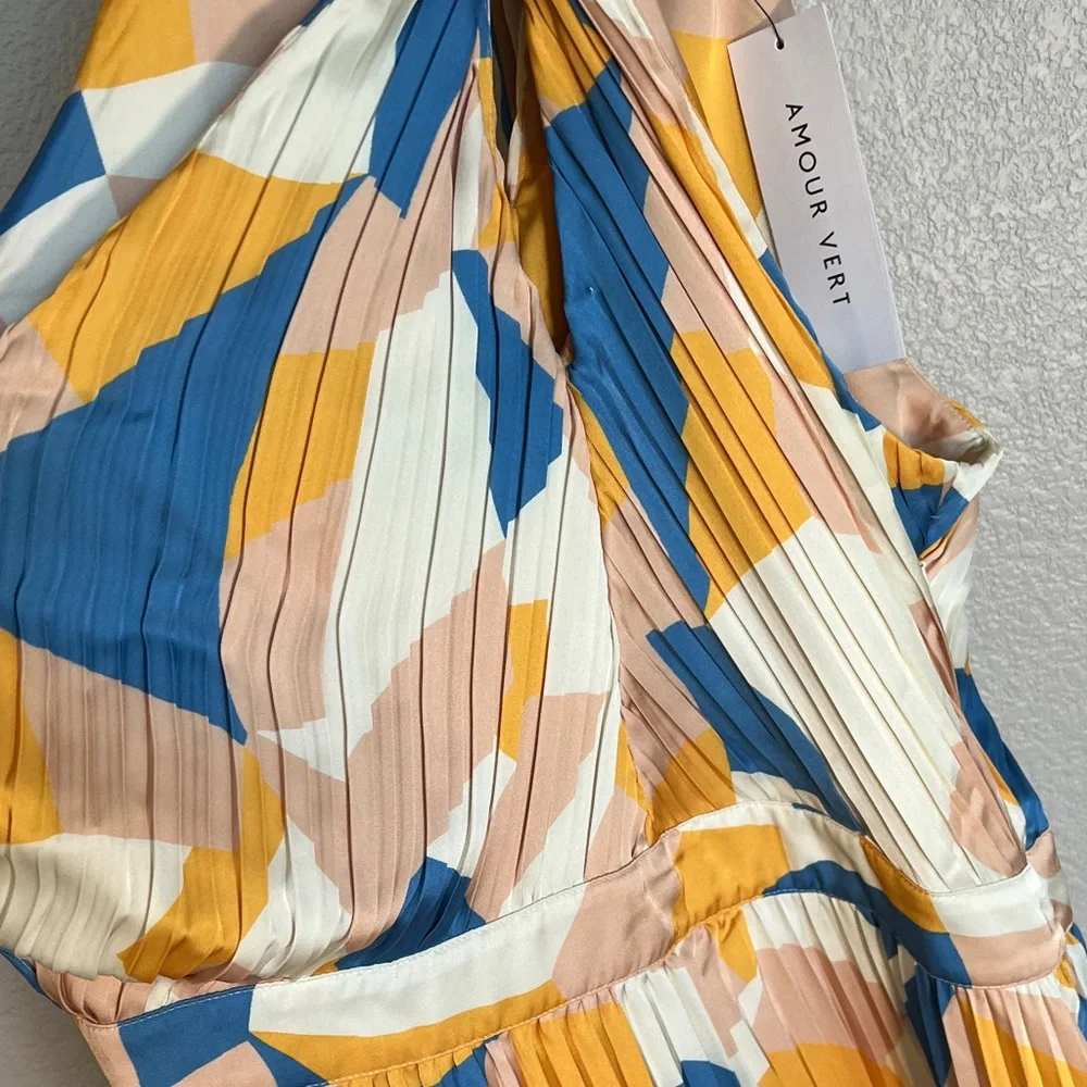 Amour Vert Multicolor Backless Dress - Picture 4 of 5